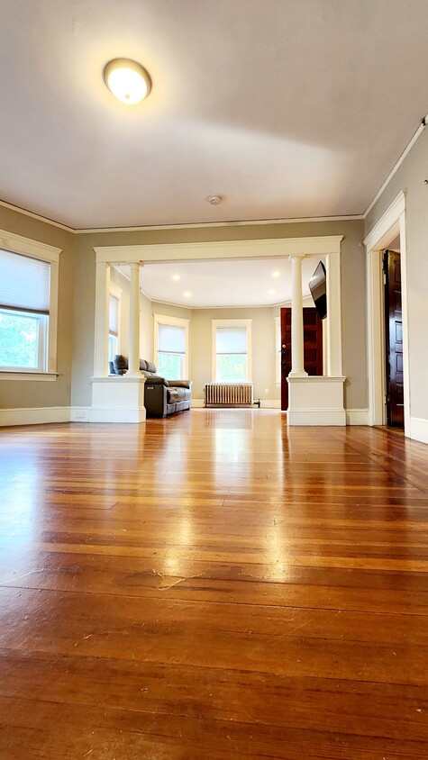 Primary Photo - 108 Hillside Ave