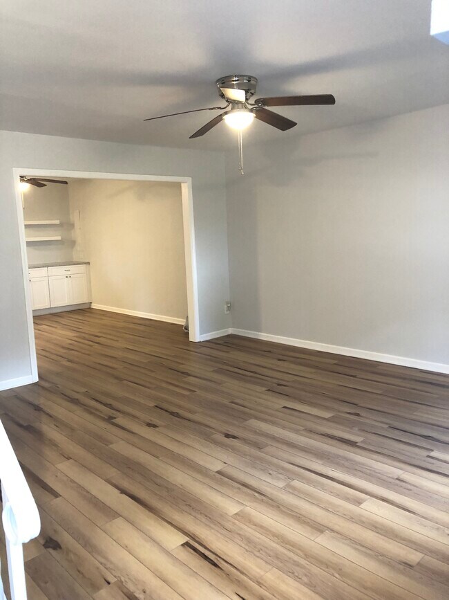 planta abierta - 16 Crestmont Dr