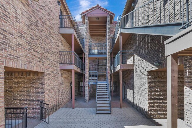 Foto del edificio - 3405 Binkley Ave