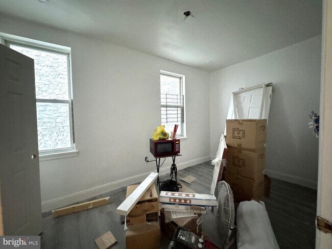 Foto del edificio - 323 N Preston St