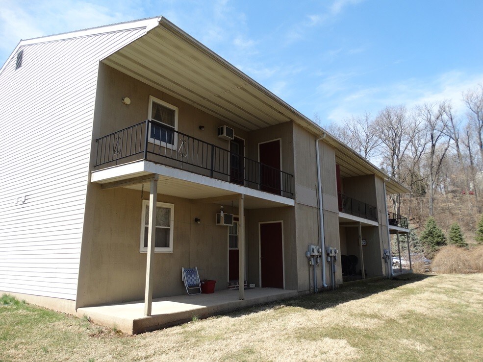 182 E Fulton St, Ephrata, PA 17522 Room for Rent in Ephrata, PA