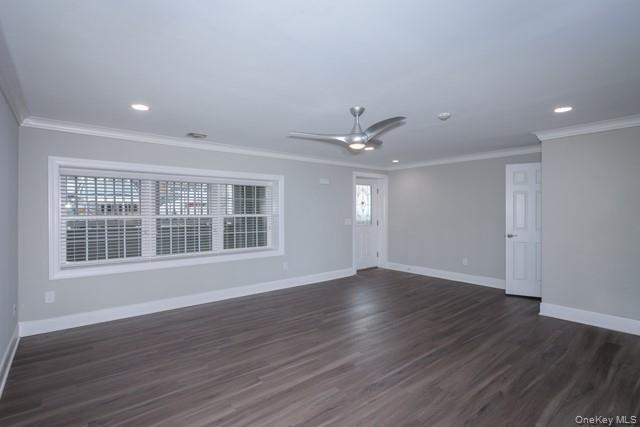 Foto del edificio - 116 Smithtown Blvd