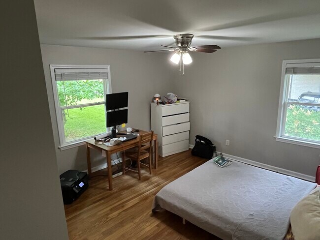 Photo - 2722 Harrington Dr House