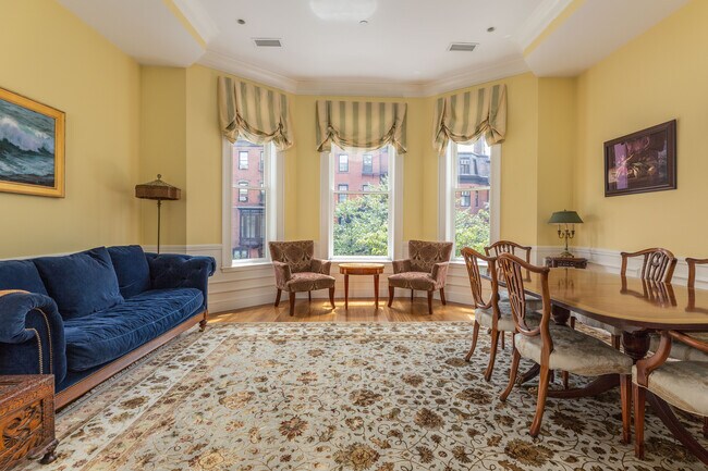 Foto del edificio - 212 Beacon St