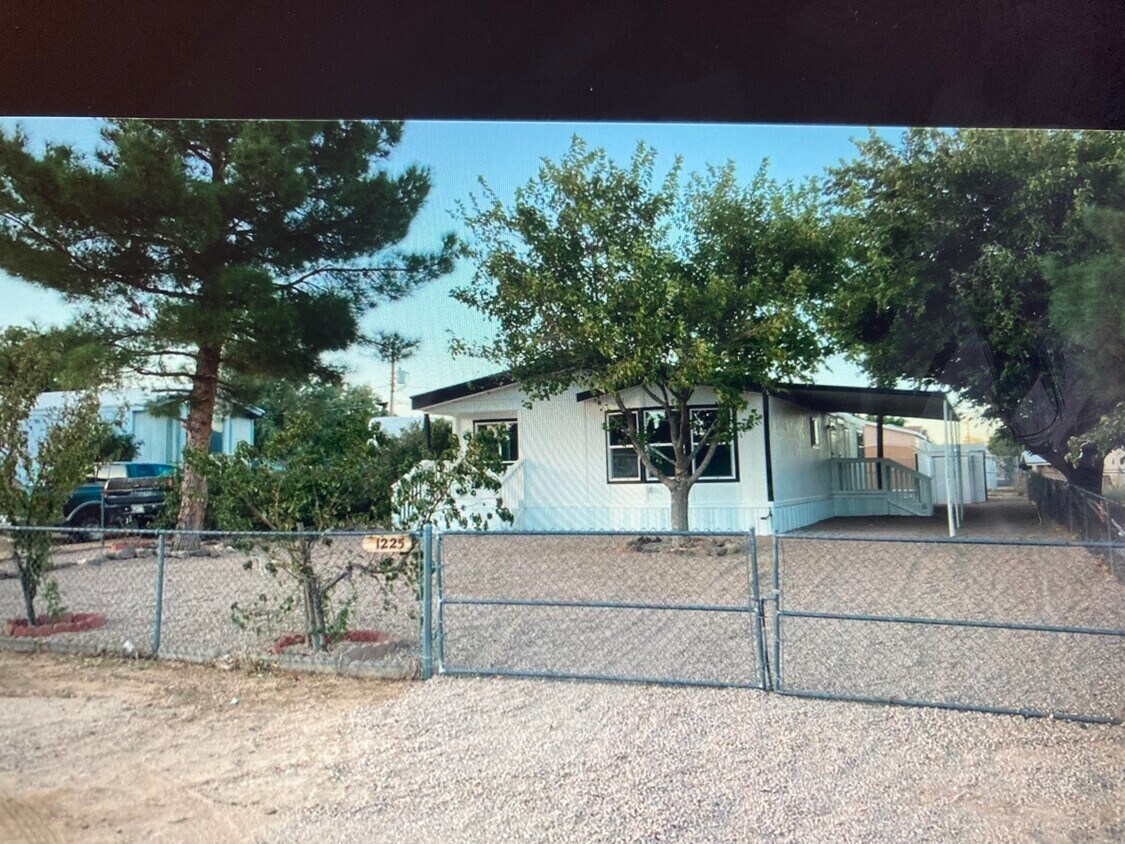 1225 E McVicar Ave, Kingman, AZ 86409 House Rental in Kingman, AZ
