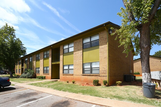 Lakeside Village Apartments Apartments Oklahoma City, OK