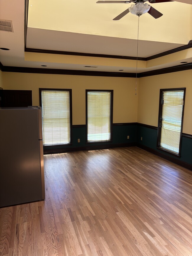 Room - 3695 Winters Hill Dr