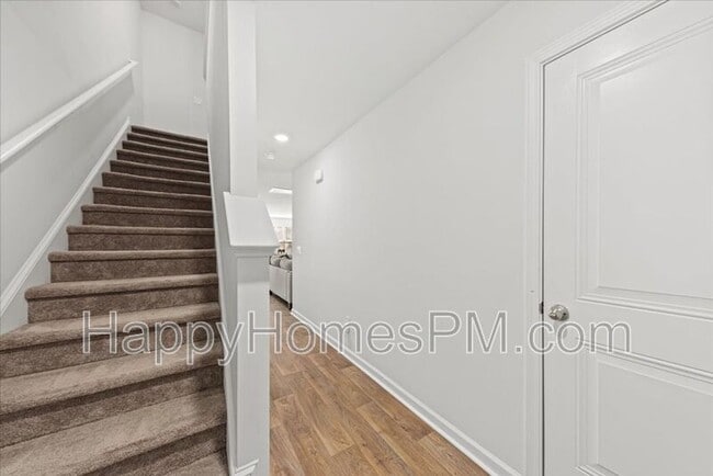 Foto del edificio - 4698 Palm View Cir