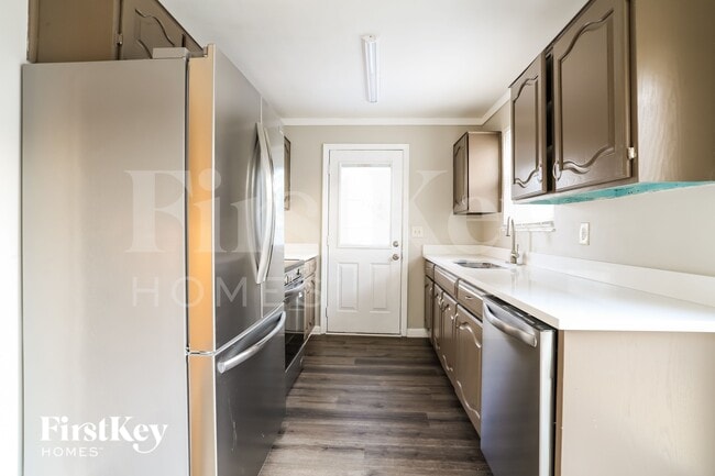 Foto del edificio - 4609 Paxton Dr S