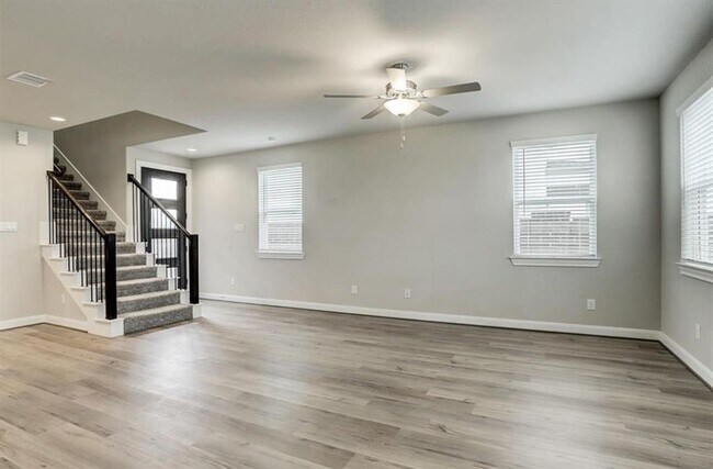 Building Photo - 9826 Magnolia Village Ln