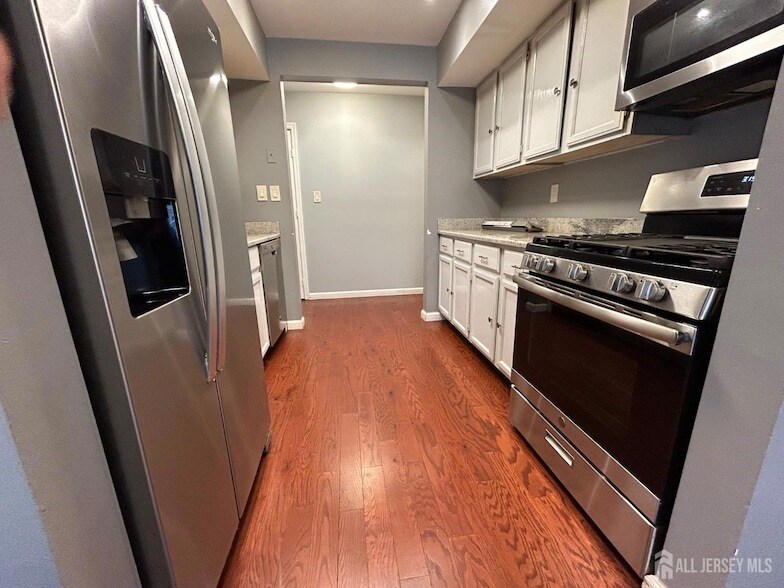 Foto principal - 219 Sierra Ct