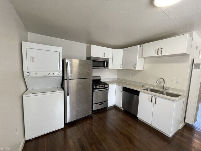 Building Photo - 1 br, 1 bath Duplex - 1103 12th St #B
