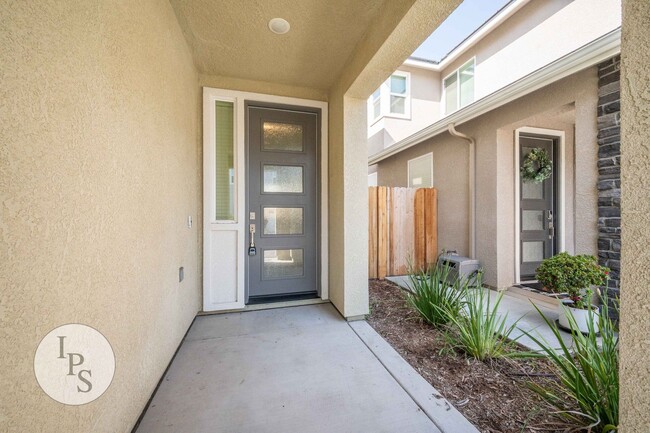 Building Photo - Newly Built Clovis 2-Story Home, 3BR + Den...