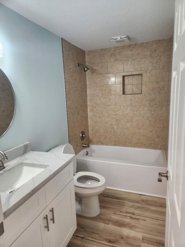 Foto del edificio - 6222 S. F. Austin Road