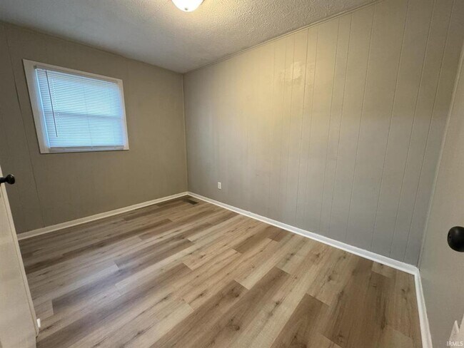 Foto del edificio - Northside Muncie 3-bedroom, 1-bath house $995