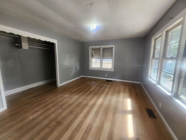 Foto del edificio - 2 Bedroom 1 Bath House on the Northside