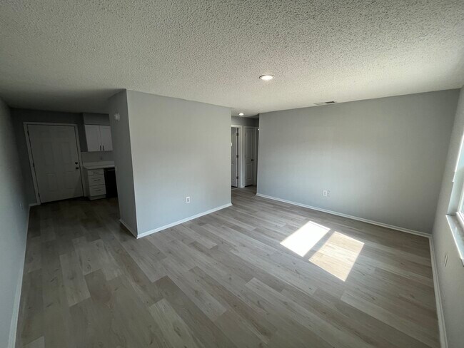 Building Photo - 801 Avenue M SW