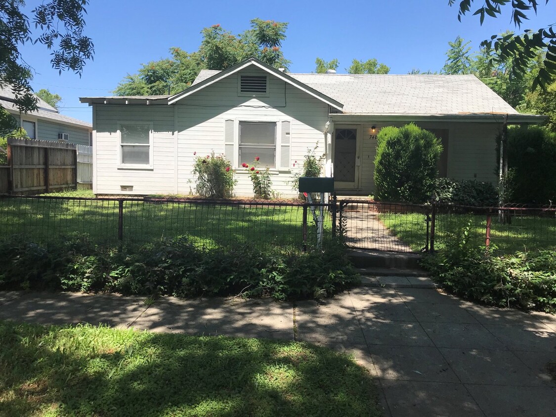 Foto principal - Cute 2 Bed / 2 Bath Home For Rent in Oroville