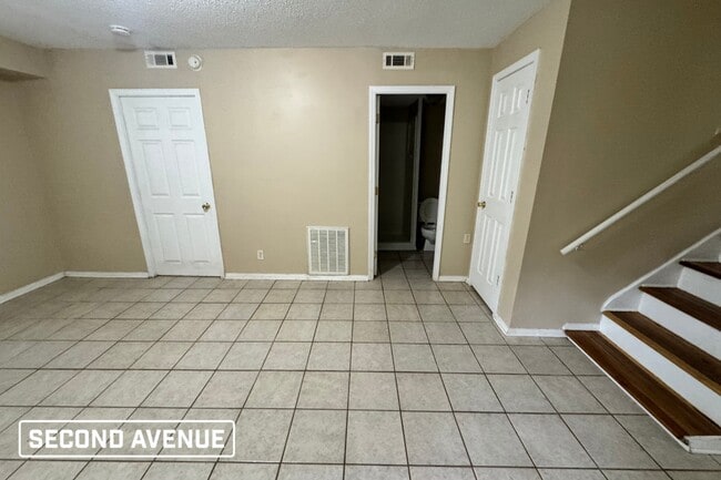 Building Photo - 305 Cedarwood St