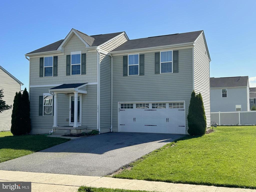 Building Photo - 3215 Pebble Run Dr