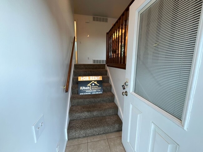 Building Photo - 681 E 2300 N