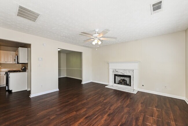 Foto del edificio - 564 Kirtley Ct