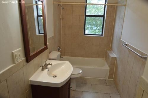 Building Photo - 5 bedroom in Dorchester MA
