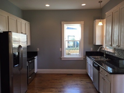 Building Photo - 2402 Lamb Ave