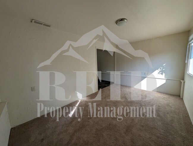 Photo - Snyder1731 Apartment