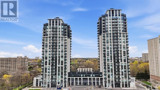 Building Photo - 202 Burnhamthorpe Rd E