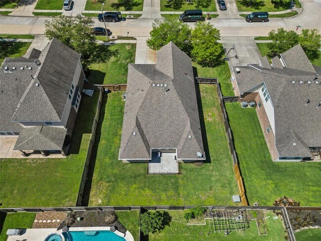 Building Photo - 803 Arlington Pointe Dr