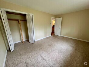 Building Photo - 128 Loudon Rd