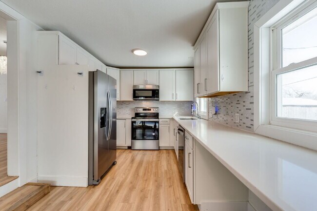 Foto del edificio - 1014 S Rosalie Ave