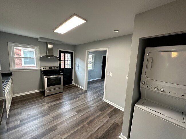 Kitchen - 203 Ethel Ave