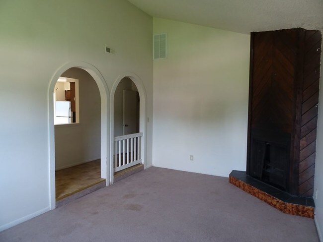Building Photo - 3205 Barrington Dr