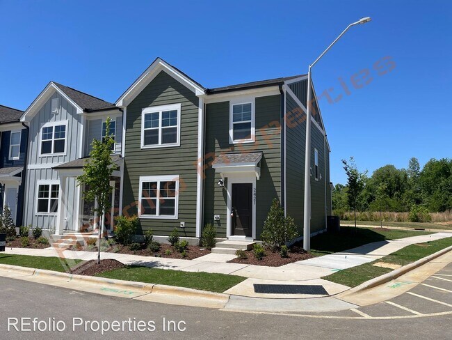 Building Photo - 3 br, 2.5 bath House - 2421 Hedge Maple Drive