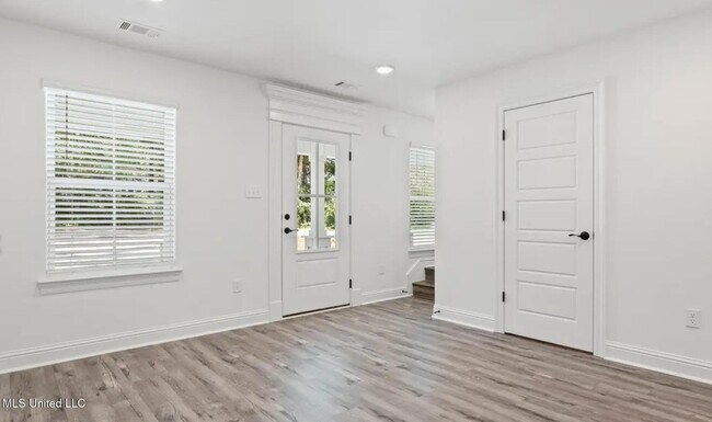 Photo - 1511 2nd St House