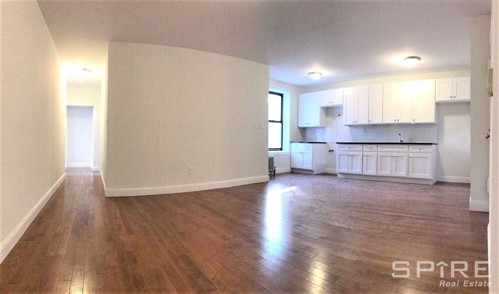 Primary Photo - 1 E 19th St
