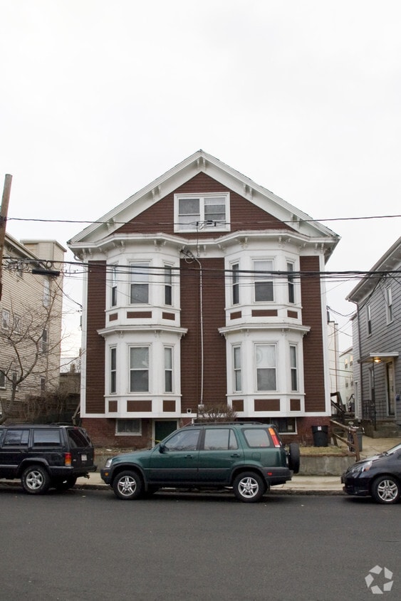 Primary Photo - 216-218 Banks St