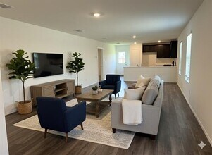 Building Photo - 2833 Highgarden Trl