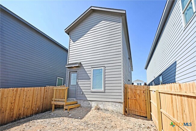 Foto del edificio - 5014 Winecup Cv