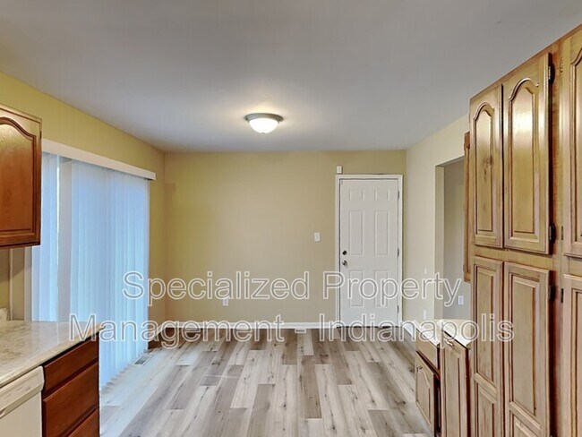 Building Photo - 5549 Sleet Dr