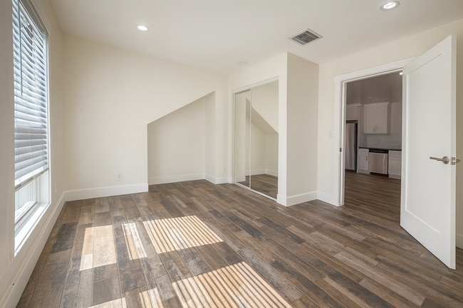 Photo - 1462 W 28th St Apartment