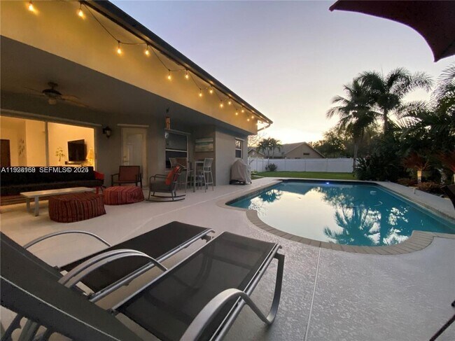 Foto del edificio - 8965 SW 59th Ct