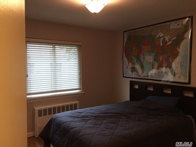 Foto del edificio - 61-21 69th Ln