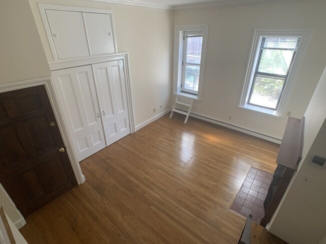 Building Photo - 317 Beacon St