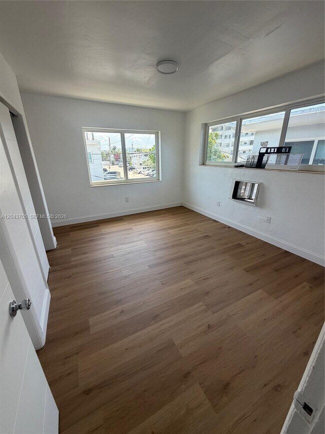 Foto del edificio - 780 73rd St