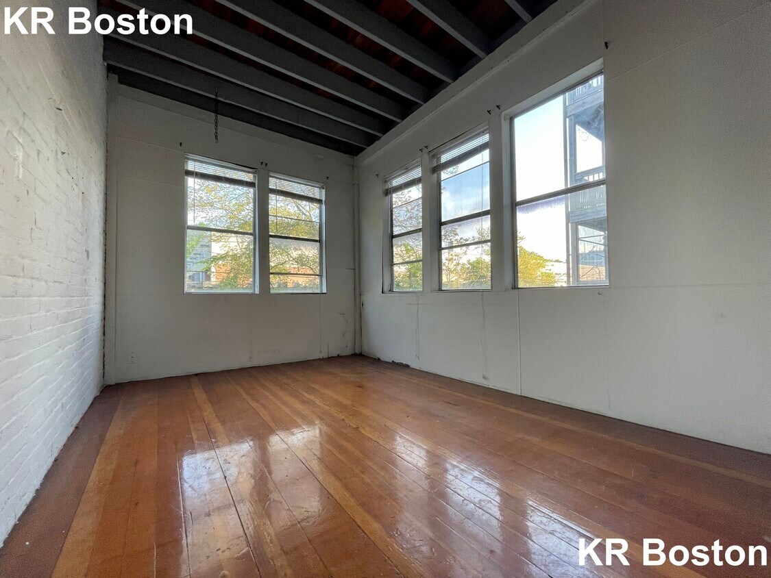 Foto del edificio - 1905 Beacon St