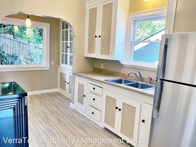 Building Photo - 5 br, 1 bath House - 5207 5th Ave NE
