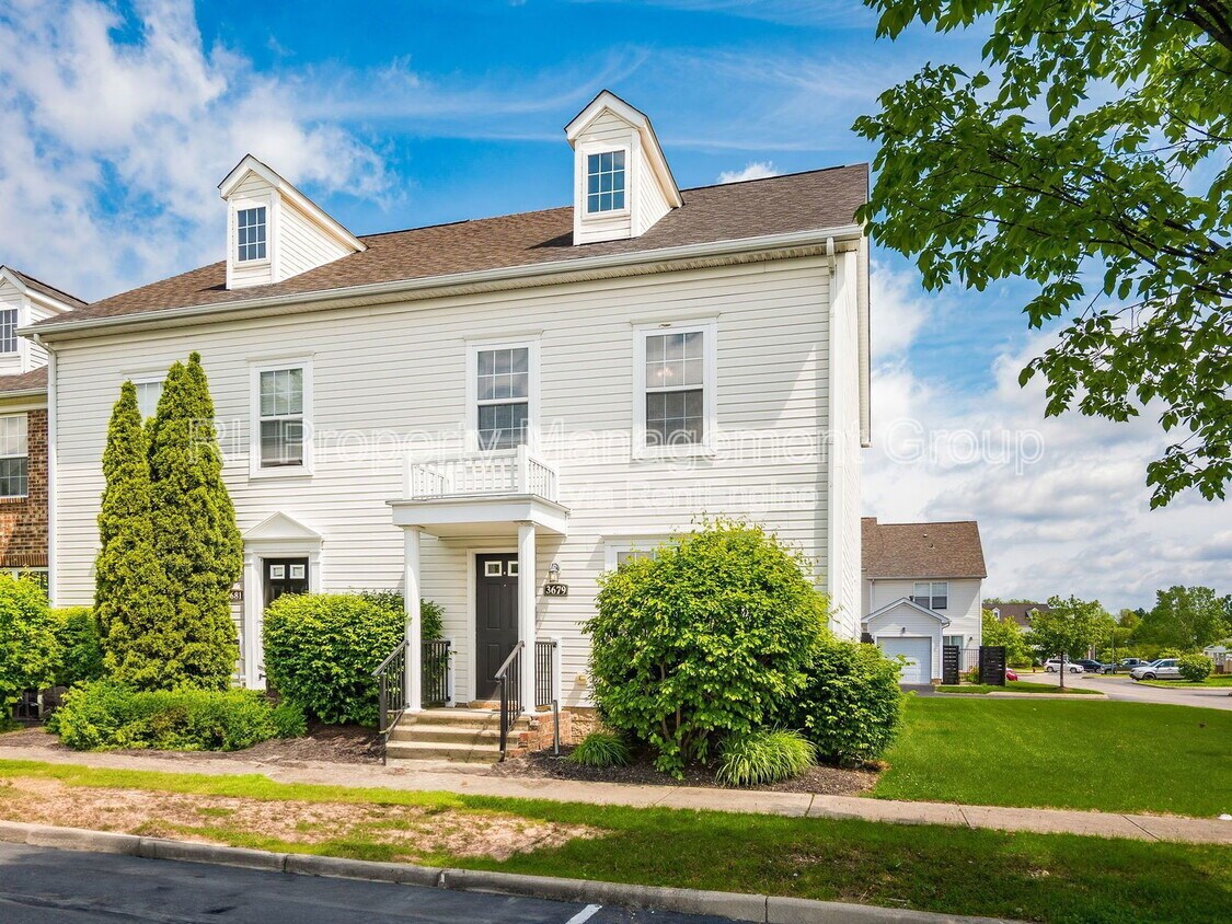 Primary Photo - 3679 Bracknell Forest Dr